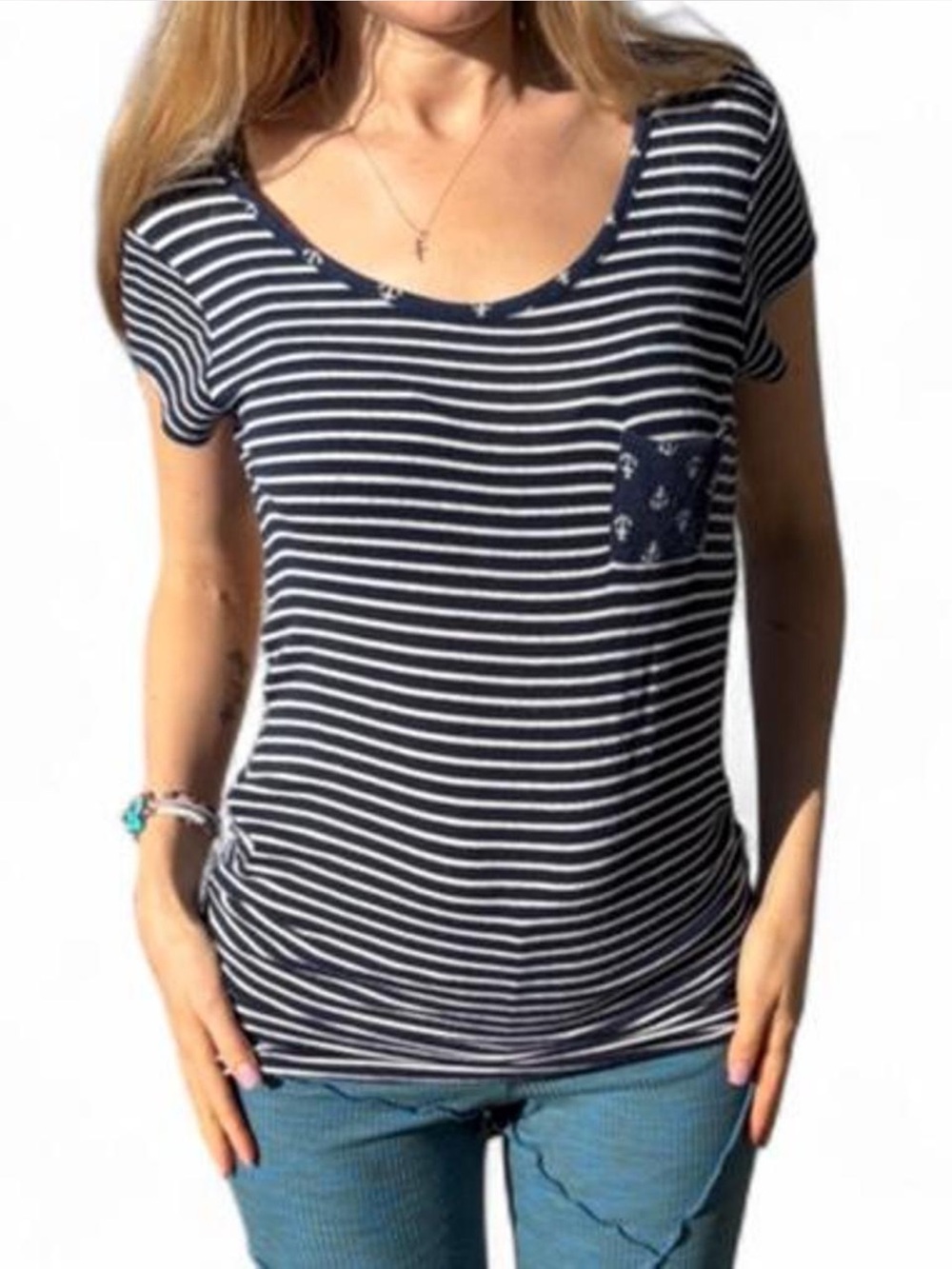 Preppy Y2K nautical striped Navy blue and white tee shirt M rayon knit